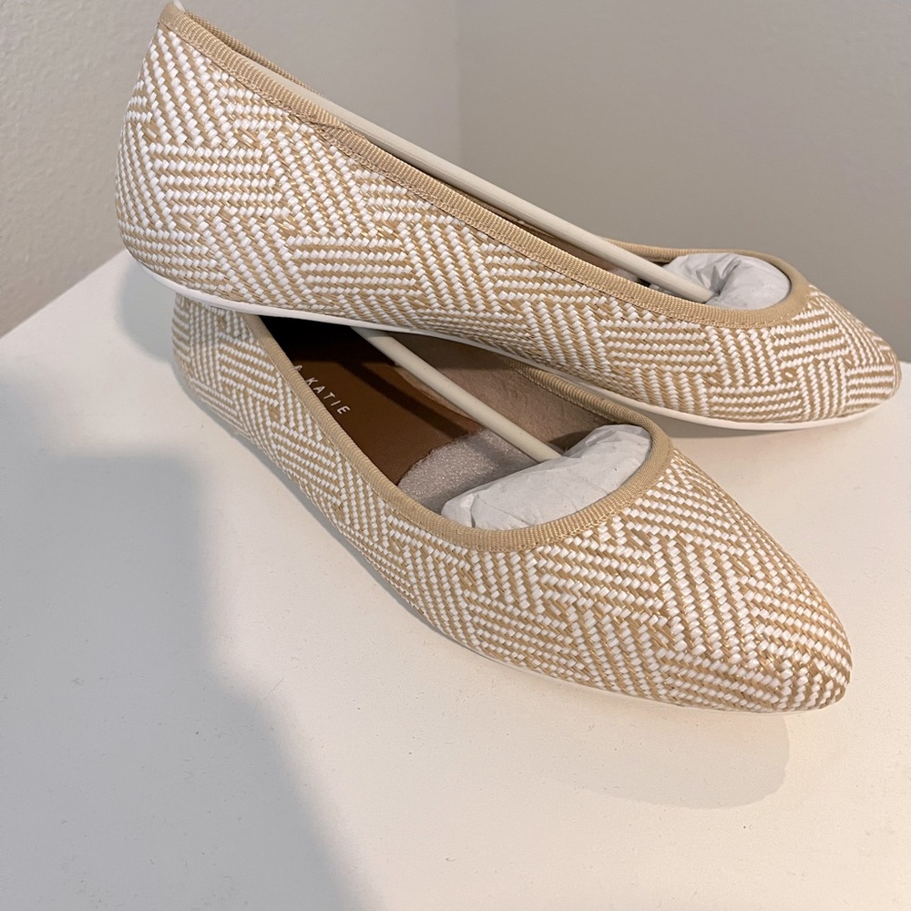 Brand new gold&white flats